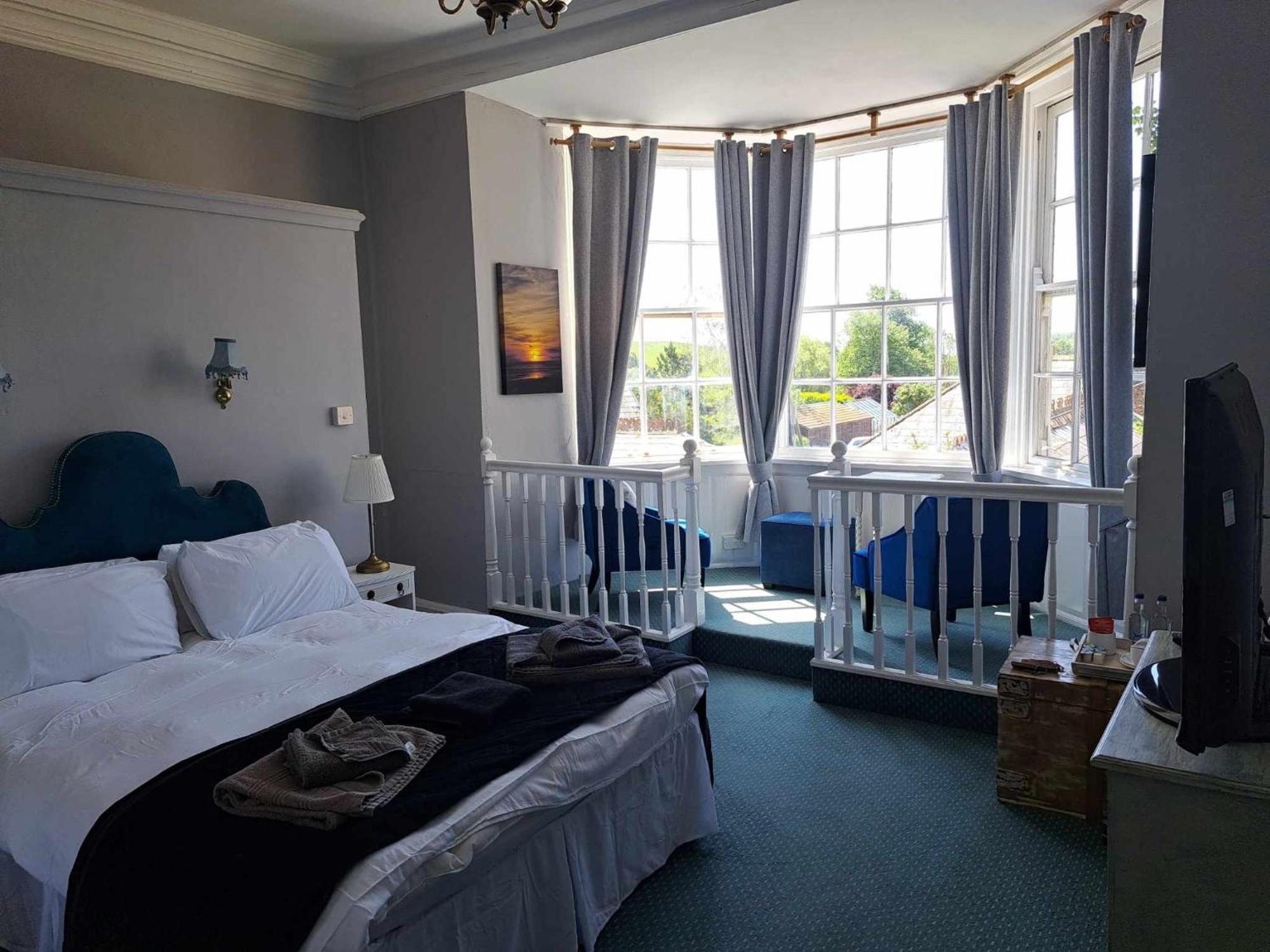 אבוטסבורי The Ilchester Arms Hotel מראה חיצוני תמונה
