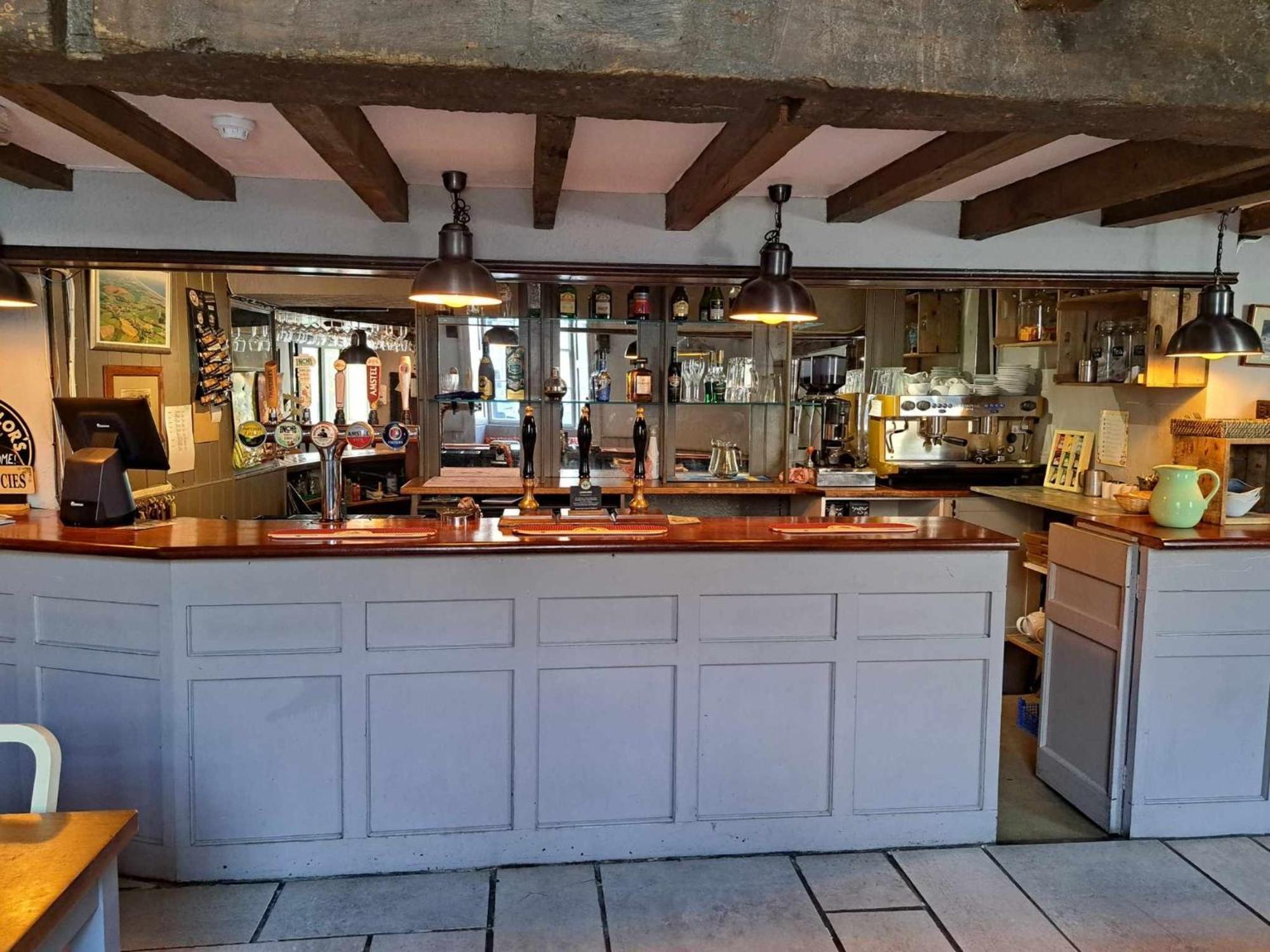 אבוטסבורי The Ilchester Arms Hotel מראה חיצוני תמונה