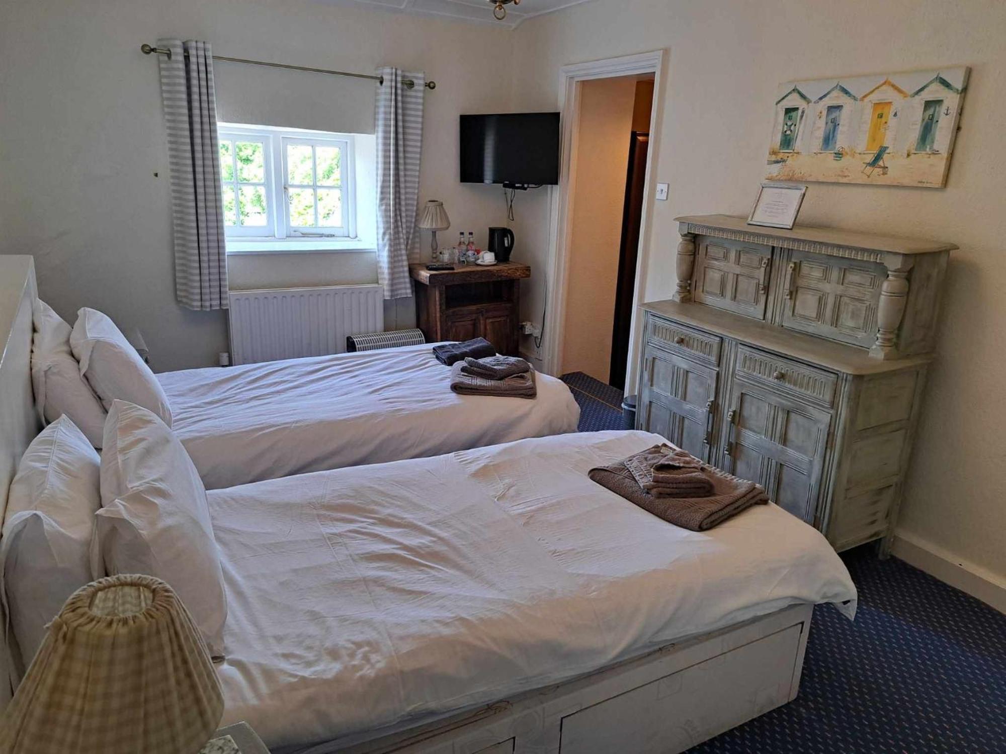 אבוטסבורי The Ilchester Arms Hotel מראה חיצוני תמונה