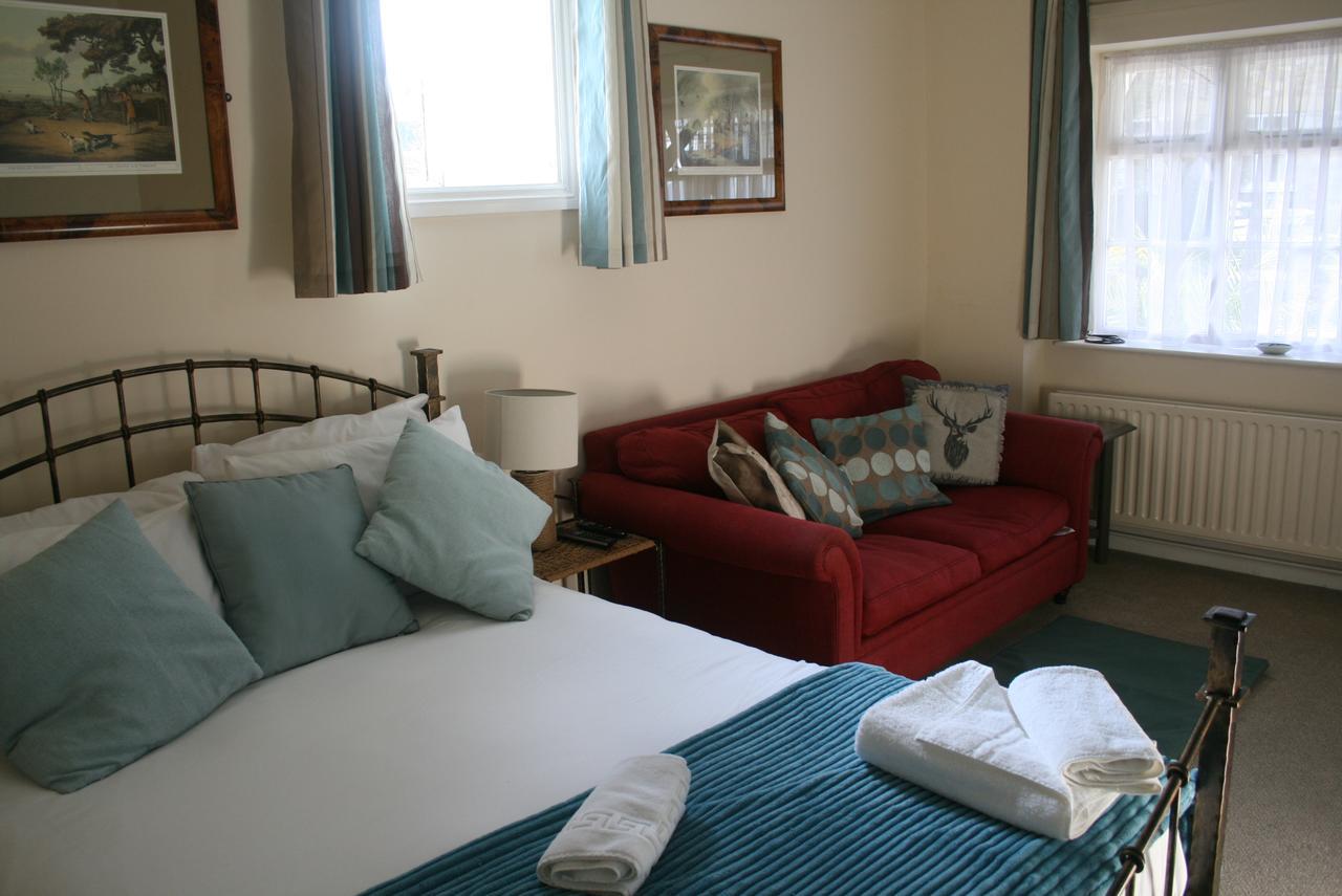 אבוטסבורי The Ilchester Arms Hotel מראה חיצוני תמונה
