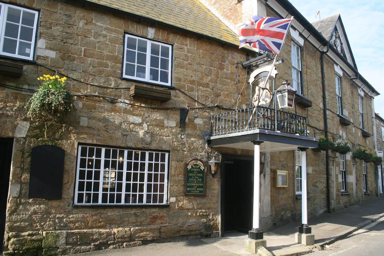 אבוטסבורי The Ilchester Arms Hotel מראה חיצוני תמונה