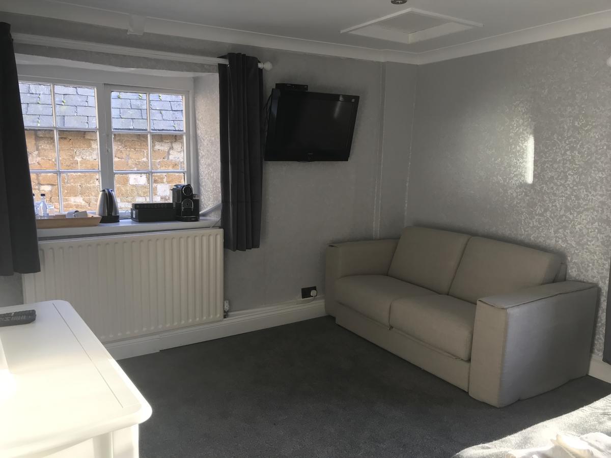 אבוטסבורי The Ilchester Arms Hotel מראה חיצוני תמונה
