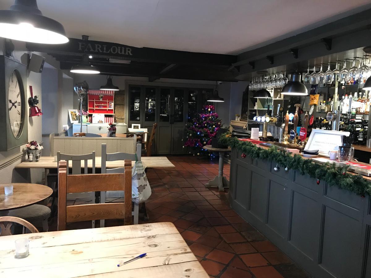 אבוטסבורי The Ilchester Arms Hotel מראה חיצוני תמונה