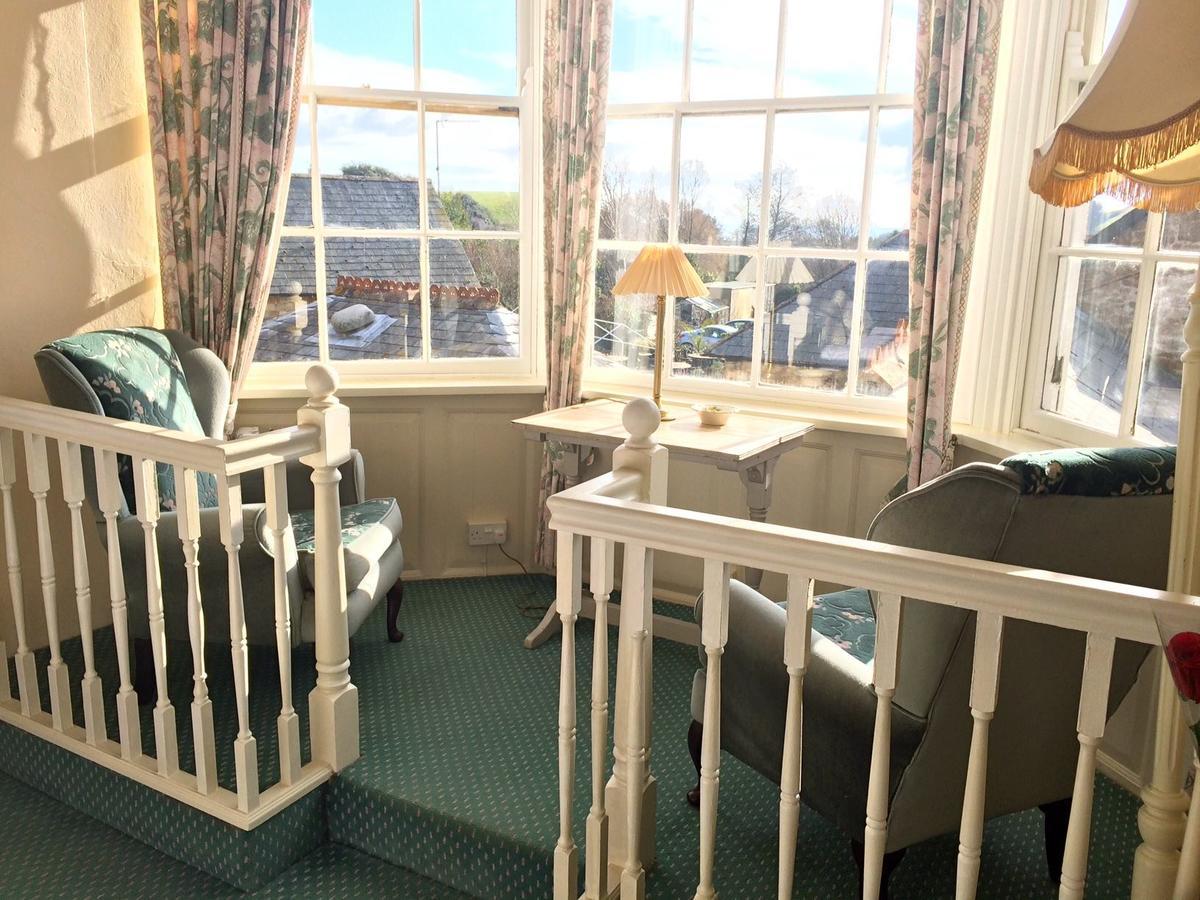 אבוטסבורי The Ilchester Arms Hotel מראה חיצוני תמונה