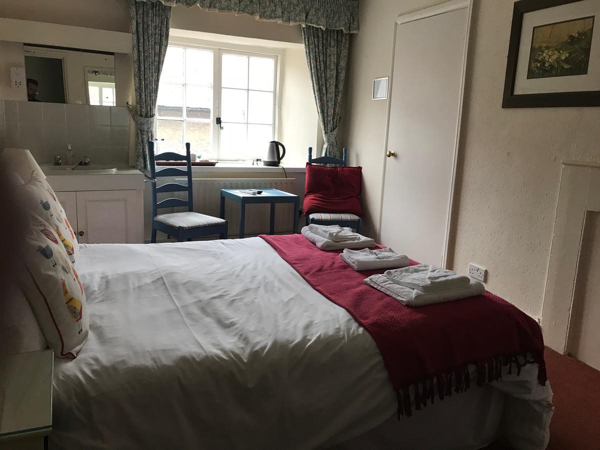 אבוטסבורי The Ilchester Arms Hotel מראה חיצוני תמונה